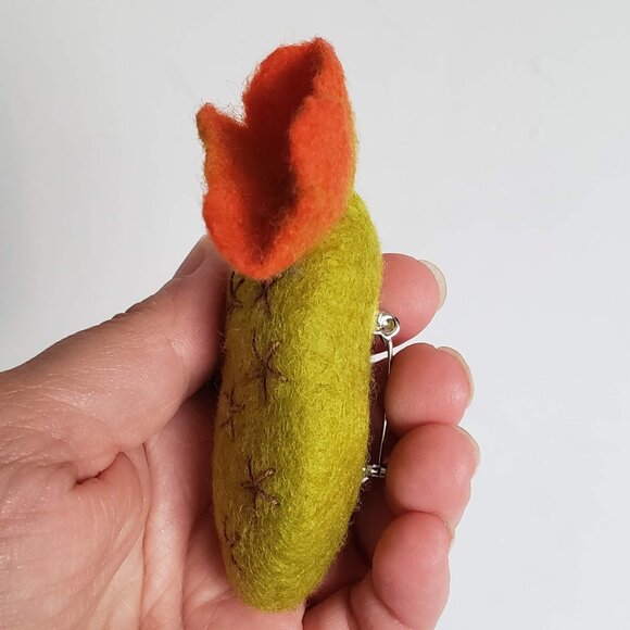 Wool Needle Felt CACTUS FLOWER Succulent Brooch Colorful Happy Fun - Picture 8 of 10